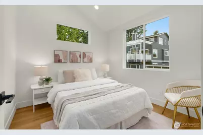 7405 Dayton Avenue N, Seattle, WA 98103 - Photo 17