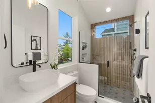 7405 Dayton Ave N, Seattle, WA 98103 - Photo 15