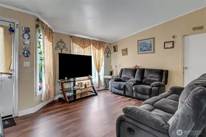 7502 189th Avenue Ct E #9, Puyallup, WA 98375 - Photo 5