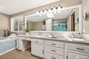 3122 Hollywood Dr NE, Olympia, WA 98516 - Photo 9
