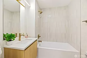 7358 33rd Ave NE, Seattle, WA 98115 - Photo 31