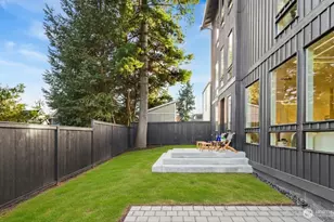 7358 33rd Ave NE, Seattle, WA 98115 - Photo 5