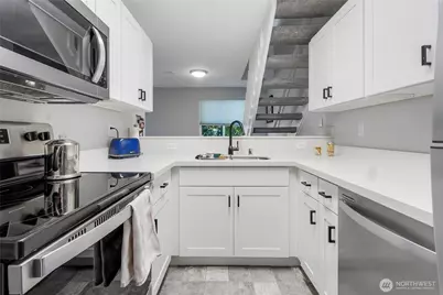 2502 S 317th Street #303, Federal Way, WA 98003 - Photo 11