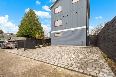 713 B N 70th Street, Seattle, WA 98103 - Photo 23
