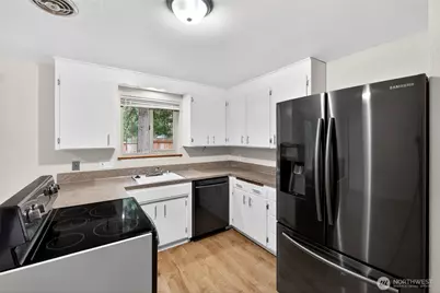 9401 Columbine Circle W, University Place, WA 98467 - Photo 17