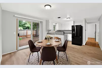 9401 Columbine Circle W, University Place, WA 98467 - Photo 11