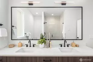 4425 Fremont Ave N, Seattle, WA 98103 - Photo 17