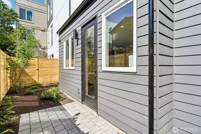 4425 Fremont Avenue N #A, Seattle, WA 98103 - Photo 29