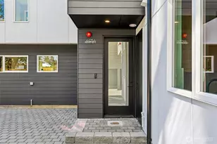 4425 Fremont Ave N, Seattle, WA 98103 - Photo 3