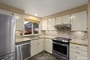 904 214th Pl SW, Lynnwood, WA 98036 - Photo 11