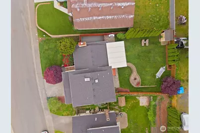 904 SW 214th Place, Lynnwood, WA 98036 - Photo 39