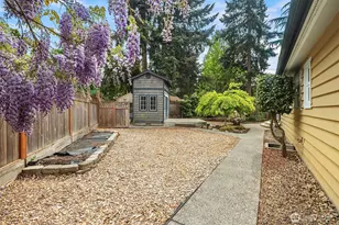 7732 195th St SW, Edmonds, WA 98026 - Photo 31