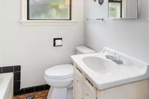 8622 17th Ave NE, Seattle, WA 98115 - Photo 15
