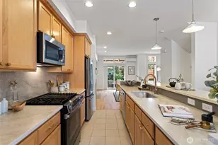 6521 25th Ave NE, Seattle, WA 98115 - Photo 9