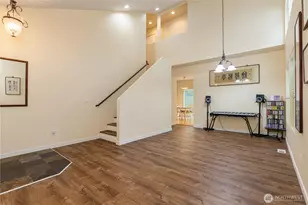 28104 Maple Ridge Way SE, Maple Valley, WA 98038 - Photo 3