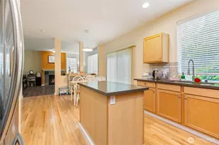 28104 Maple Ridge Way SE, Maple Valley, WA 98038 - Photo 7