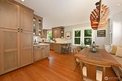 5207 Wallingford Avenue N, Seattle, WA 98103 - Photo 13