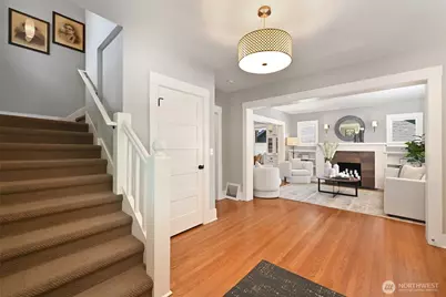 5207 Wallingford Avenue N, Seattle, WA 98103 - Photo 9
