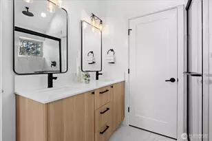 12044 Hiram Pl NE, Seattle, WA 98125 - Photo 7