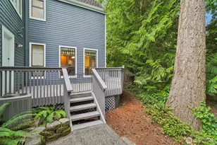 22330 NE 28th St, Sammamish, WA 98074 - Photo 29