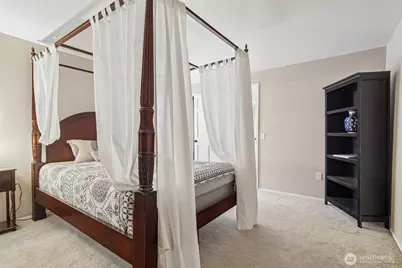 22330 NE 28th Street, Sammamish, WA 98074 - Photo 17