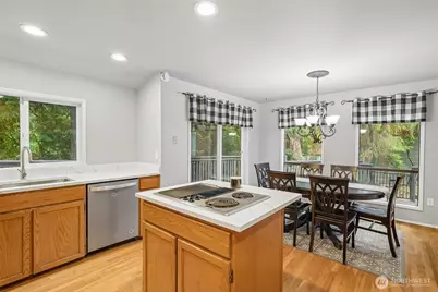 22330 NE 28th Street, Sammamish, WA 98074 - Photo 13