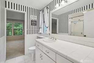 22330 NE 28th St, Sammamish, WA 98074 - Photo 23
