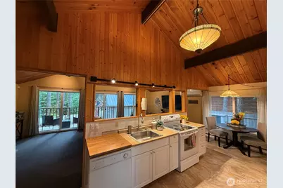 811 N Potlatch Drive, Hoodsport, WA 98548 - Photo 13