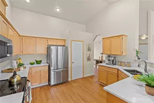 9014 190th St E, Puyallup, WA 98375 - Photo 11