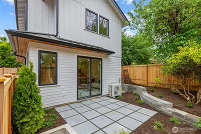 6834 47th Avenue NE, Seattle, WA 98115 - Photo 15