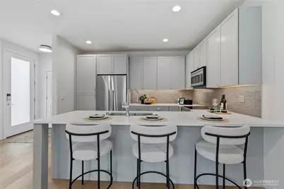 6834 47th Avenue NE, Seattle, WA 98115 - Photo 9