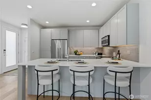 6834 47th Ave NE, Seattle, WA 98115 - Photo 9