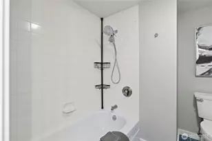 2100 3rd Ave, Seattle, WA 98121 - Photo 23