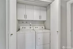 2100 3rd Ave, Seattle, WA 98121 - Photo 29