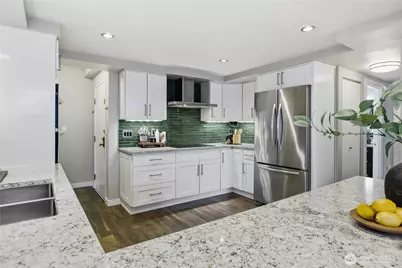 2100 3rd Avenue #2606, Seattle, WA 98121 - Photo 17