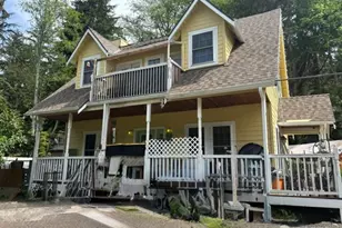 143 Johnson Ln, Oak Harbor, WA 98277 - Photo 3