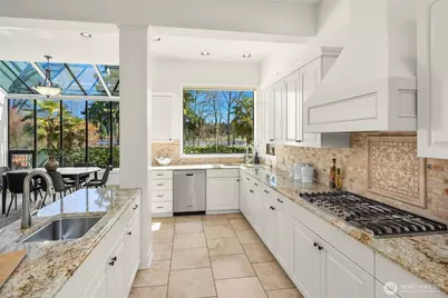 15805 SE 16th Street, Bellevue, WA 98008 - Photo 11