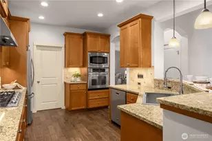 10608 106th Pl NE, Kirkland, WA 98033 - Photo 15
