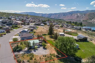 245 Lakeview Avenue, Orondo, WA 98843 - Photo 3