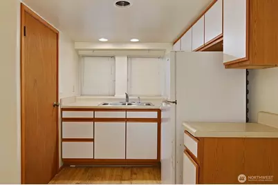 14019 36th Avenue NE, Seattle, WA 98125 - Photo 17