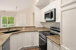12105 NE 171st Pl, Bothell, WA 98011 - Photo 7