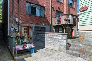6512 Phinney Ave N, Seattle, WA 98103 - Photo 3