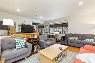 6512 Phinney Ave N, Seattle, WA 98103 - Photo 9