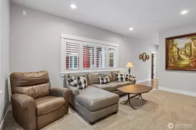 24827 NE 80th Street, Redmond, WA 98053 - Photo 17