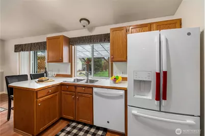1010 Academy Street, Sumner, WA 98390 - Photo 17