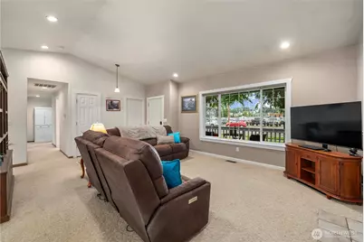 1010 Academy Street, Sumner, WA 98390 - Photo 11