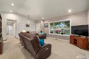 1010 Academy St, Sumner, WA 98390 - Photo 11