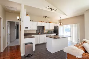 813 NW Sunburst Ct, Moses Lake, WA 98837 - Photo 13