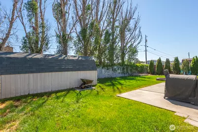 813 NW Sunburst Court, Moses Lake, WA 98837 - Photo 33