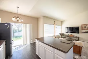 813 NW Sunburst Ct, Moses Lake, WA 98837 - Photo 17